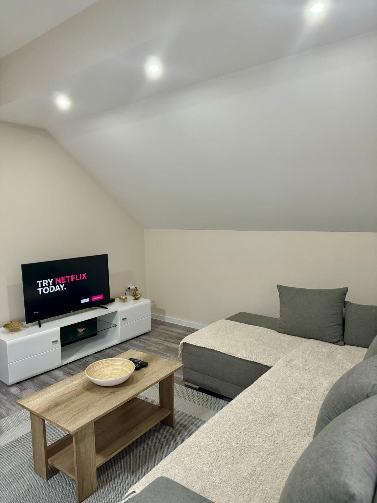 Apartament  Nisz Zewnętrze zdjęcie